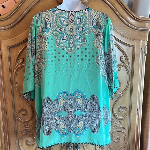 Johnny Was Vibrant Mint Green Mandala Silk Blouse - Picture 6 of 11